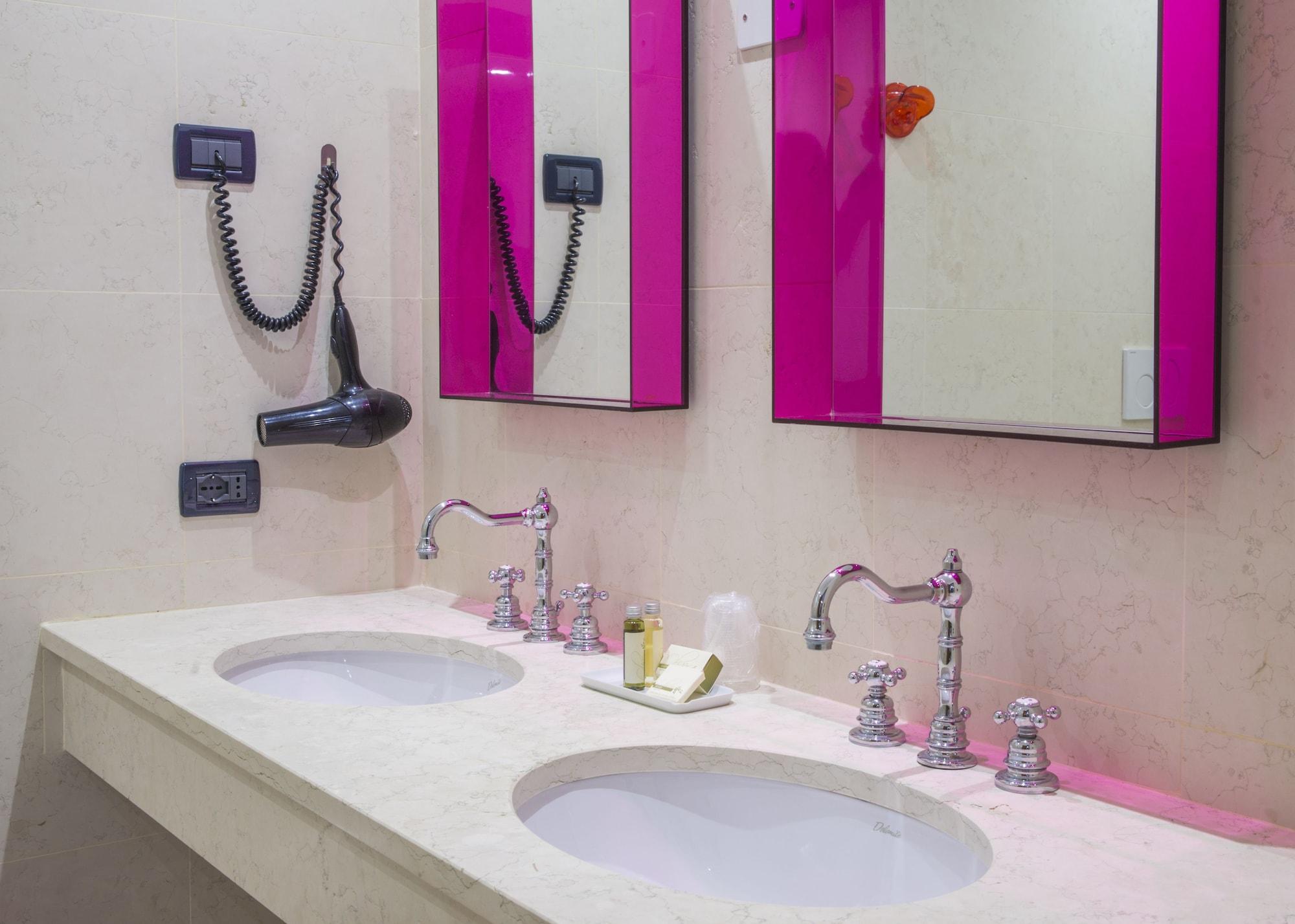 Boutique Hotel Trieste - Adults Only فيرونا المظهر الخارجي الصورة